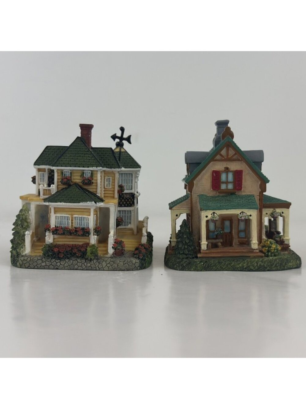 Vintage 1999 Liberty Falls Miniature Village Set Gadiel Home * Hook Family Home
